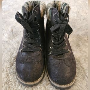 Women's Cliffs by White Mountain Portsmouth size 9